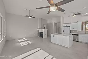 4687 S Holly Rose Dr, Green Valley, AZ 85622 - Photo 4