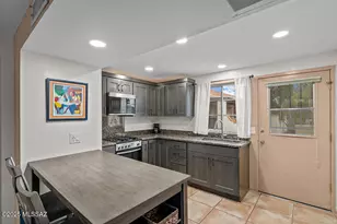 136 W Camino Alameda, Green Valley, AZ 85614 - Photo 2