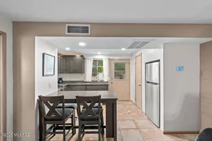 136 W Camino Alameda, Green Valley, AZ 85614 - Photo 10