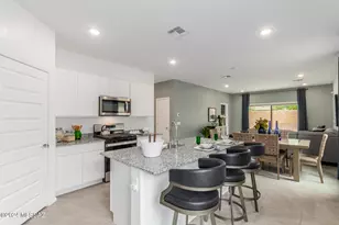 10412 W Guildford Ln, Marana, AZ 85653 - Photo 8
