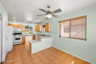 2119 W Painted Sunset Cir, Tucson, AZ 85745 - Photo 12