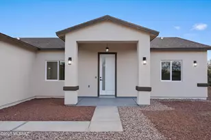 39 Acuario Ct, Rio Rico, AZ 85648 - Photo 4