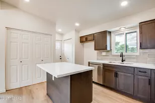 9054 E 25th St, Tucson, AZ 85710 - Photo 6