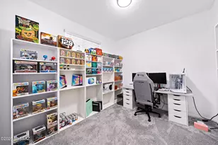 21476 E Treasure Rd, Red Rock, AZ 85145 - Photo 12