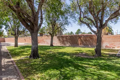 4386 E Fort Lowell Road, Tucson, AZ 85712 - Photo 28