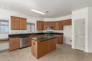 9144 S Whispering Pine Dr, Tucson, AZ 85756 - Photo 12