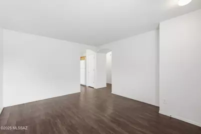 6939 S Creek Run Avenue, Tucson, AZ 85756 - Photo 8