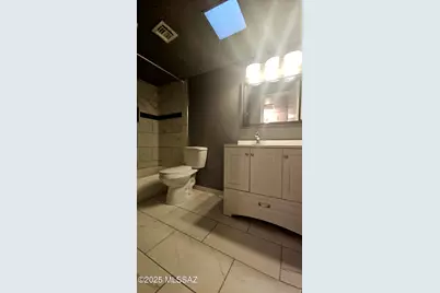 1620 N Wilmot Road #UNIT F231, Tucson, AZ 85712 - Photo 8