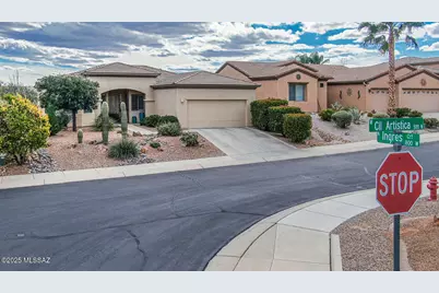 899 W Calle Artistica, Green Valley, AZ 85614 - Photo 2