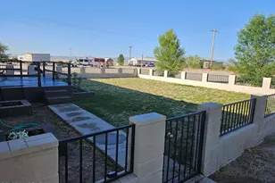 2691 E Sandy Way, Willcox, AZ 85643 - Photo 2