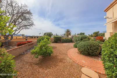 1964 S Abrego Drive, Green Valley, AZ 85614 - Photo 8