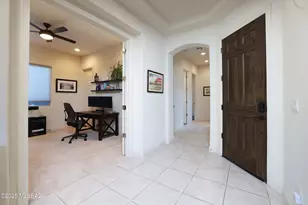 2567 W Plateau Rdg Dr, Oro Valley, AZ 85742 - Photo 8