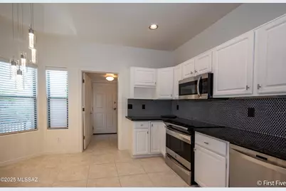 6082 N Running Deer Circle, Tucson, AZ 85750 - Photo 10
