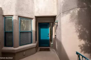 6082 N Running Deer Cir, Tucson, AZ 85750 - Photo 4