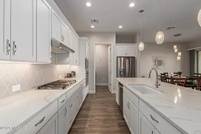 30611 S Osprey Drive, Oracle, AZ 85623 - Photo 2