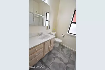 3705 W Ironwood Hills Drive, Tucson, AZ 85745 - Photo 32