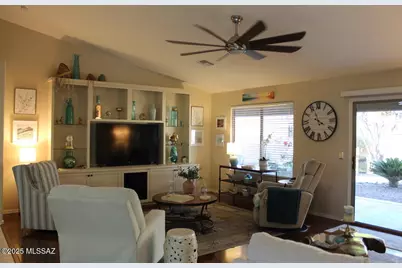 2427 E Bonita Canyon Drive, Green Valley, AZ 85614 - Photo 18