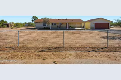 12402 N Luckett Road, Marana, AZ 85653 - Photo 2