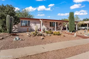325 E El Viento, Green Valley, AZ 85614 - Photo 2