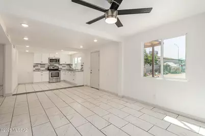 2429 E Cameron Vista, Tucson, AZ 85713 - Photo 10