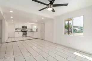 2429 E Cameron Vista, Tucson, AZ 85713 - Photo 10