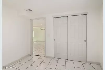2429 E Cameron Vista, Tucson, AZ 85713 - Photo 16