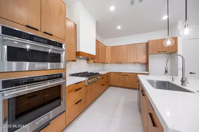 9445 E Sanctuary Place, Tucson, AZ 85749 - Photo 10