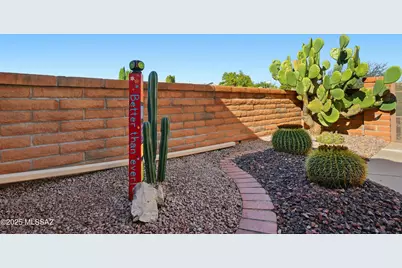 1571 W Via De Roma, Green Valley, AZ 85622 - Photo 34