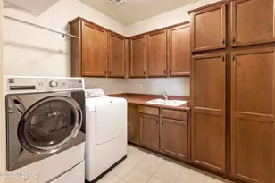 60278 E Arroyo Vista Dr, Oracle, AZ 85623 - Photo 16