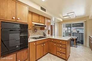 243 S Paseo Seco, Green Valley, AZ 85614 - Photo 10