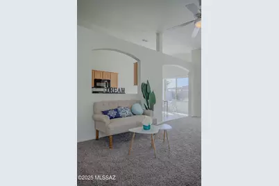 7871 W Sacramento Hill Drive, Tucson, AZ 85743 - Photo 6