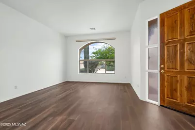 8826 N Sky Dancer Circle, Tucson, AZ 85742 - Photo 10