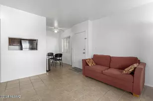 1810 E Blacklidge Dr, Tucson, AZ 85719 - Photo 4