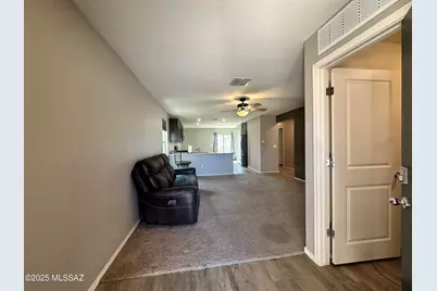 5992 S Antrim Loop, Tucson, AZ 85706 - Photo 2