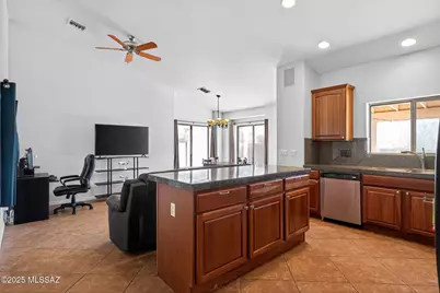 286 E Shore Cliff Place, Oro Valley, AZ 85737 - Photo 14