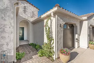 2230 E Thunder Blf Dr, Green Valley, AZ 85614 - Photo 2