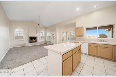 1645 E Ganymede Drive, Tucson, AZ 85737 - Photo 16
