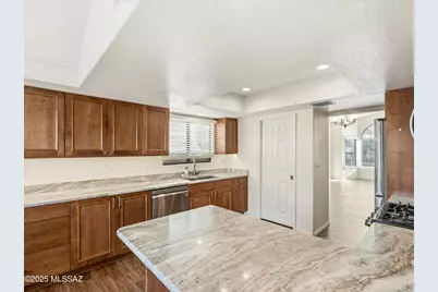 10317 N Mineral Spring Lane, Oro Valley, AZ 85737 - Photo 20