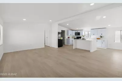 7821 N Sandario Road, Tucson, AZ 85743 - Photo 2