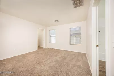 8296 W Redshank Drive, Tucson, AZ 85757 - Photo 10