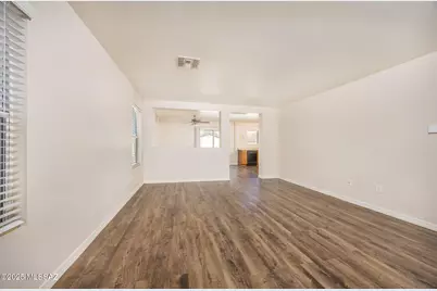 8296 W Redshank Drive, Tucson, AZ 85757 - Photo 8