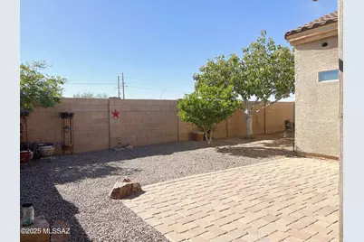 8235 W Melanitta Drive, Tucson, AZ 85757 - Photo 20