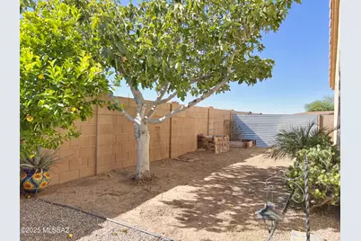 8235 W Melanitta Drive, Tucson, AZ 85757 - Photo 12