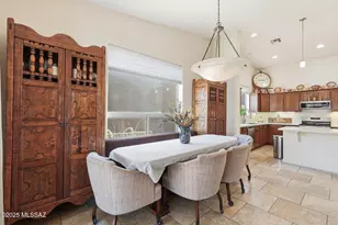 656 W Shadow Wood St, Green Valley, AZ 85614 - Photo 16