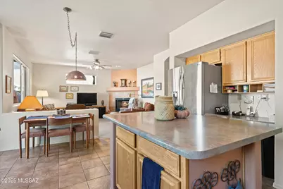 8869 E Penstemon Drive, Tucson, AZ 85715 - Photo 6