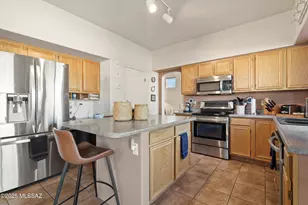 8869 E Penstemon Dr, Tucson, AZ 85715 - Photo 8