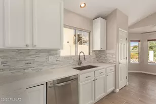 10706 N Sand Canyon Pl, Oro Valley, AZ 85737 - Photo 12