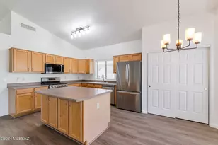 2052 W Arizona Rose Dr, Oro Valley, AZ 85737 - Photo 6