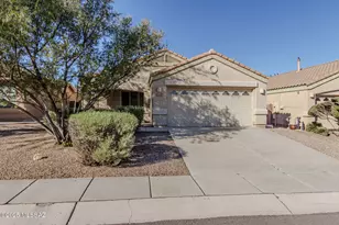 321 N Rock Station Dr, Sahuarita, AZ 85629 - Photo 2