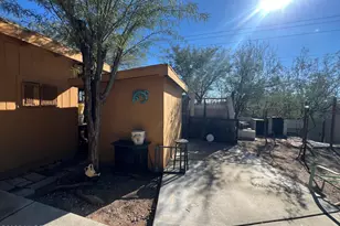 825 W Oahu Ln, Tucson, AZ 85756 - Photo 8